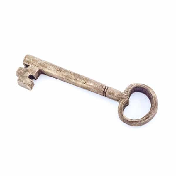 Old-fashioned key in realistic look 32 g